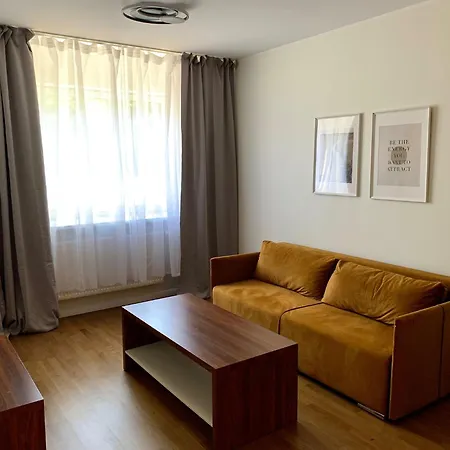 Maleva Three - No Contact Check-in Appartement *